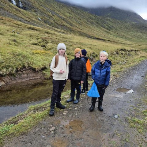 Skútudalur 4.b.