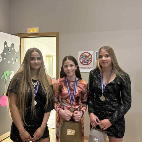 Ólympíuhlaup ÍSÍ: Hólmfríður Dögg 2.-3. sæti, Gréta Mjöll 1. sæti og Mundína Ósk 2.-3. sæti