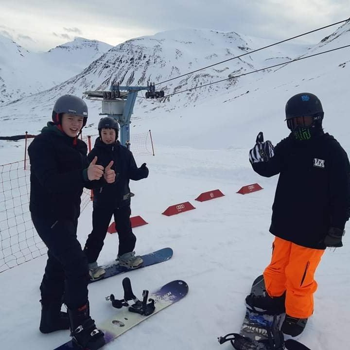 received_284049680473812