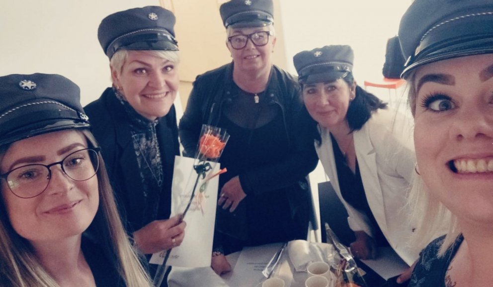 5 starfsmenn útskrifuðust sem stuðningsfulltrúar