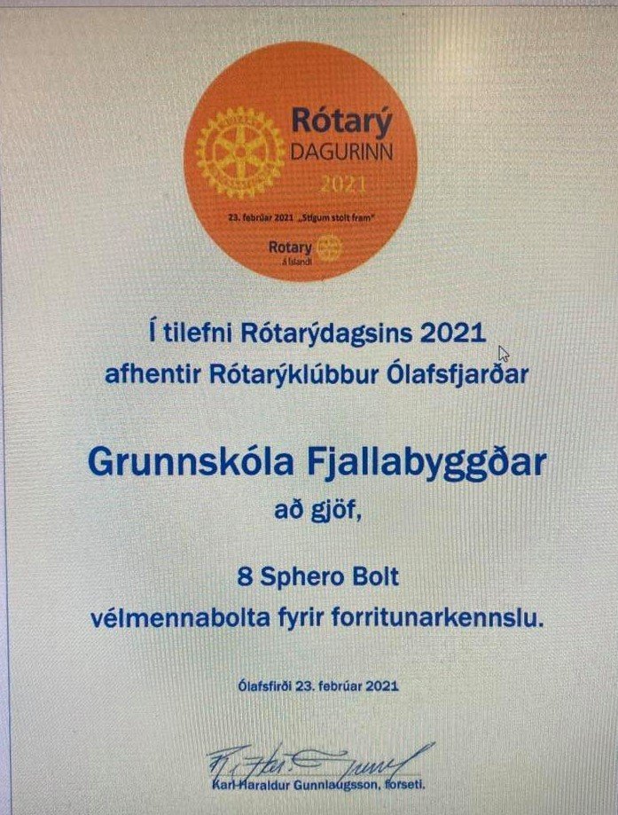 Rótarýklúbbur Ólafsfjarðar færði skólanum veglega gjöf