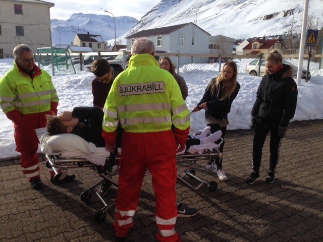 Skyndihjálparnámskeið í grunnskólanum