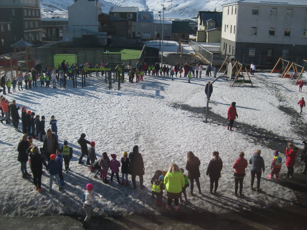 Njótum þess að vera ólík og allskonar - Hönd í hönd
