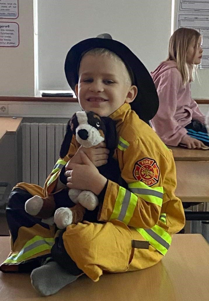 Öskudagur í GF - sjá myndir og myndband