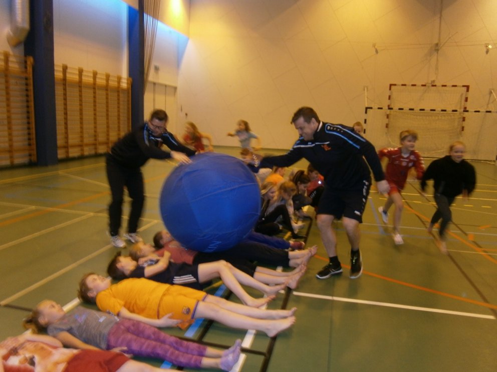 Vinaliðanámskeið í íþróttahúsinu á Ólafsfirði