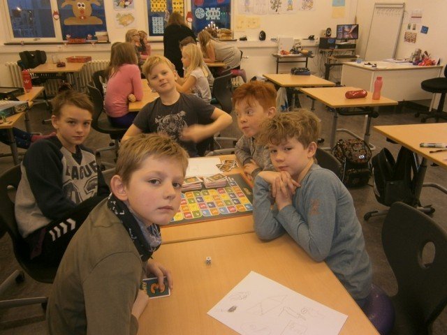 Spilastund milli bekkja í morgun við Tjarnarstíg