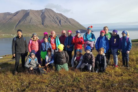 5. bekkur á leið sinni upp í Brimnesdal