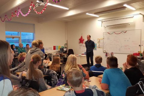 Þorgrímur Þráinsson heimsækir miðstigið