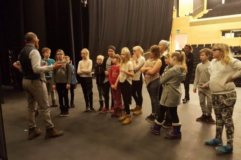 5. bekkur heimsækir Menningarhúsið Hof