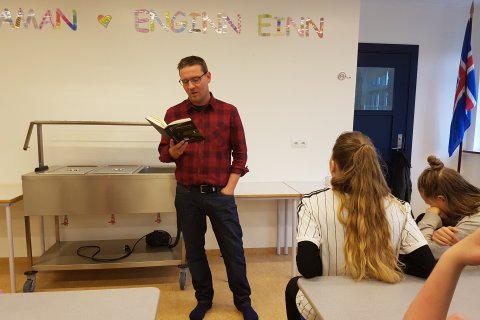 Arnar Már Arngrímsson heimsækir unglingastigið