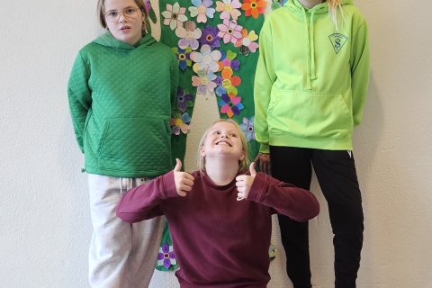 Nemendur hjá græna blómakarlinum