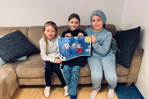 Adríana Diljá Hólm Elísdóttir, Júlíana Rós Þorsteinsdóttir og Þórdís Embla Guðjónsdóttir með verðlau…