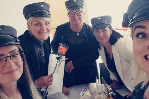 5 starfsmenn útskrifuðust sem stuðningsfulltrúar