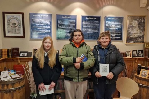 Verðlaunahafarnir Sóley, Þorsteinn og Hersteinn. Á myndina vantar Silju Rún.