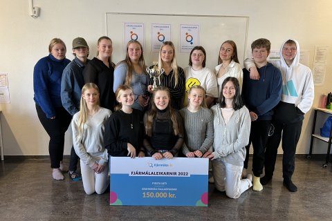 10. bekkur. Á myndina vantar þrjá nemendur.