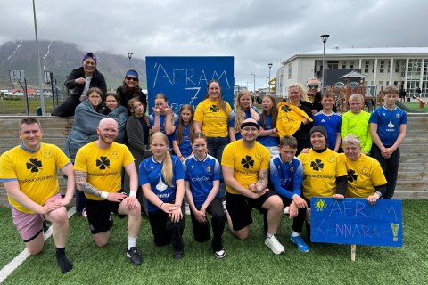 Fótboltaleikur 7.b. - kennarar