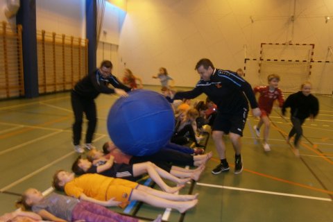 Vinaliðanámskeið í íþróttahúsinu á Ólafsfirði