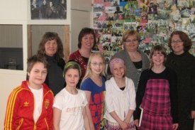 Fulltrúar skólans ásamt dómnefnd